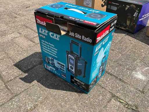 Makita DMR7 Battery radio
