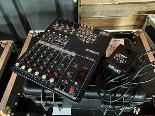 Mélangeur analogique YAMAHA MG102C
