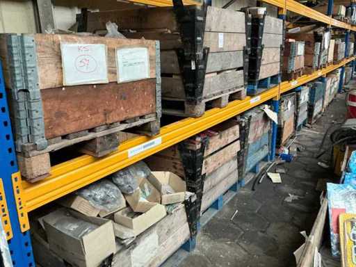 Batch of engine parts