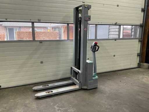 2014 AMEISE EPL210 Stacker