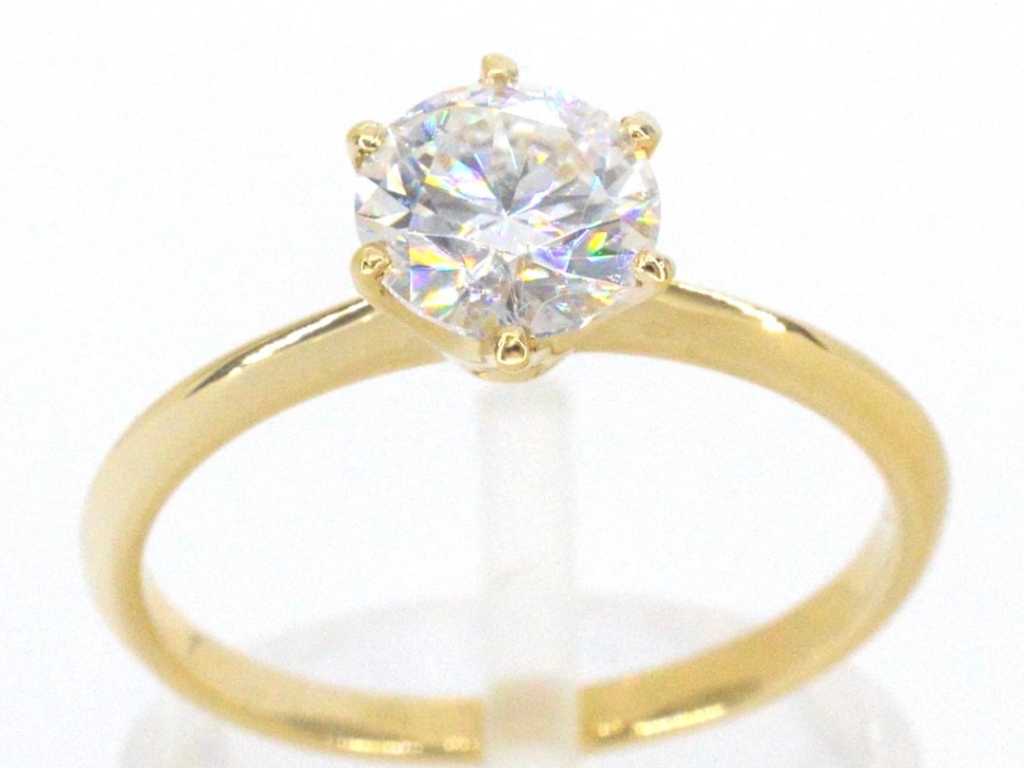 Gold solitaire ring with 1.50 carat brilliant