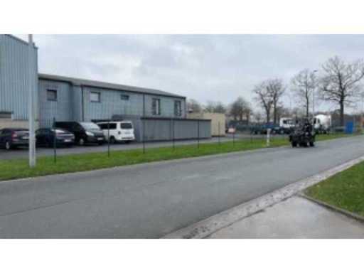 b1d4d1d1-bd4e-4f39-8ee2-8e1f750a0a4d.mp4