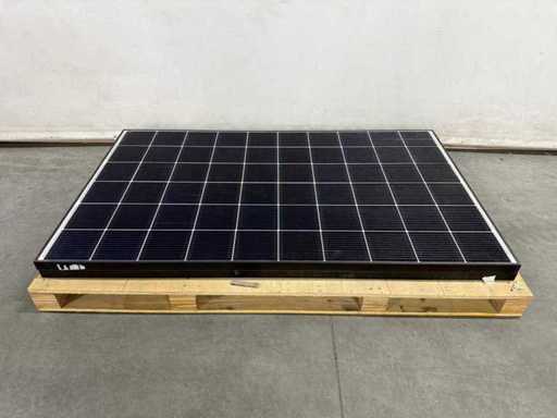 LG – Set aus 2 Solarpanels (Gesamtleistung 730 Wp)