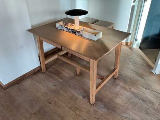Hutten - Restauranttafel met marmeren opbouw & verlichting