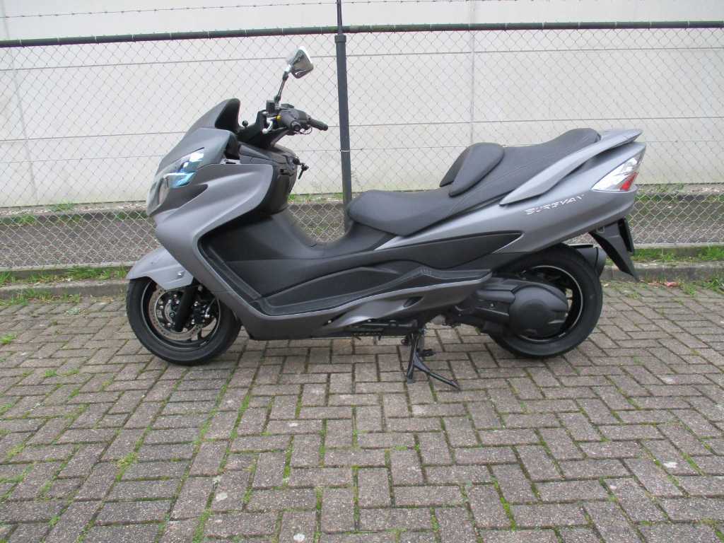 Suzuki - Scooter - 400 Burgman - Moto