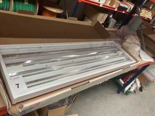 LED lighting fixture