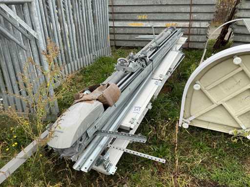 Demontiertes Sektionaltor