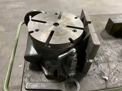 Powierzchniowy stół zaciskowy Nikken SRI200 z otworem T-slot