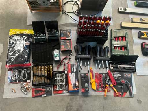 Partij divers handgereedschap