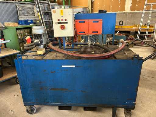   Système de refroidissement mobile : environ 1 000 litres