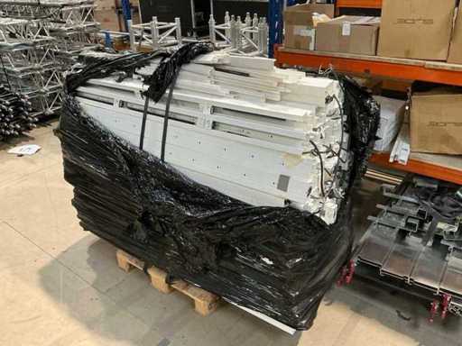 PLANET WATTOHM - Pallet met elektrische trunking