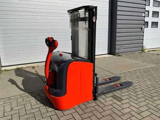 2010 Linde L14 Stacker