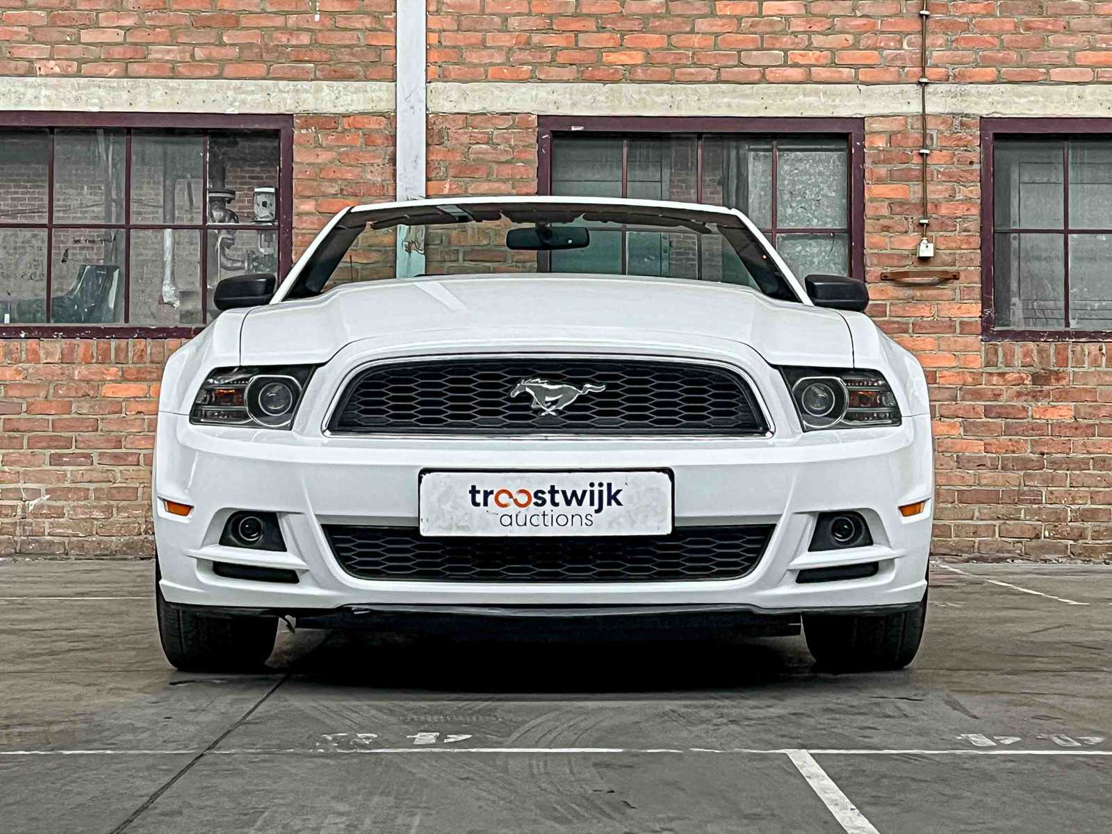 Ford Mustang Cabriolet 3.7 V6 305pk 2014