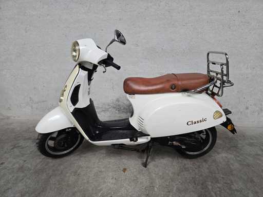 Baotian - Snorscooter - Classico - 4T 25km uitvoering d859rj