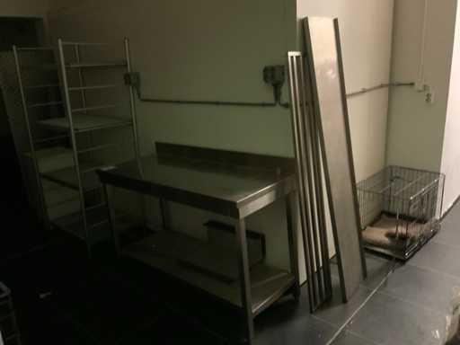 Masă de lucru, schelă și diverse