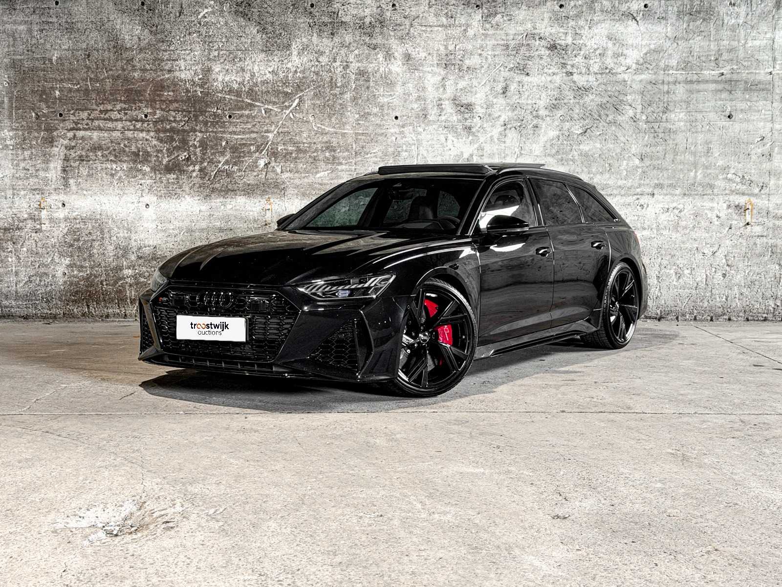 Luxury en sports cars te Milsbeek