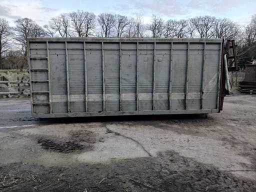 Stahltransportercontainer mit Gabelstapler