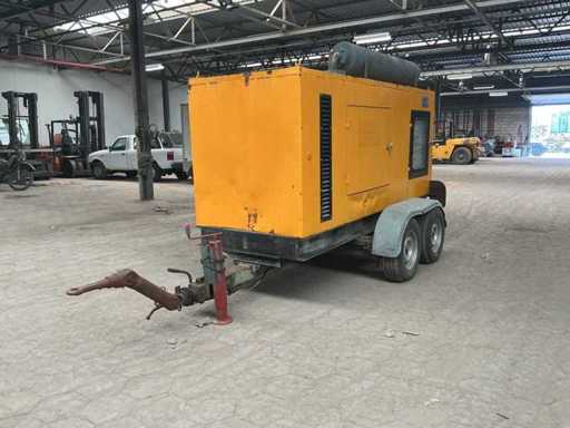 Generator energii 806-66 podczas burzy na Łabie w 1985 roku