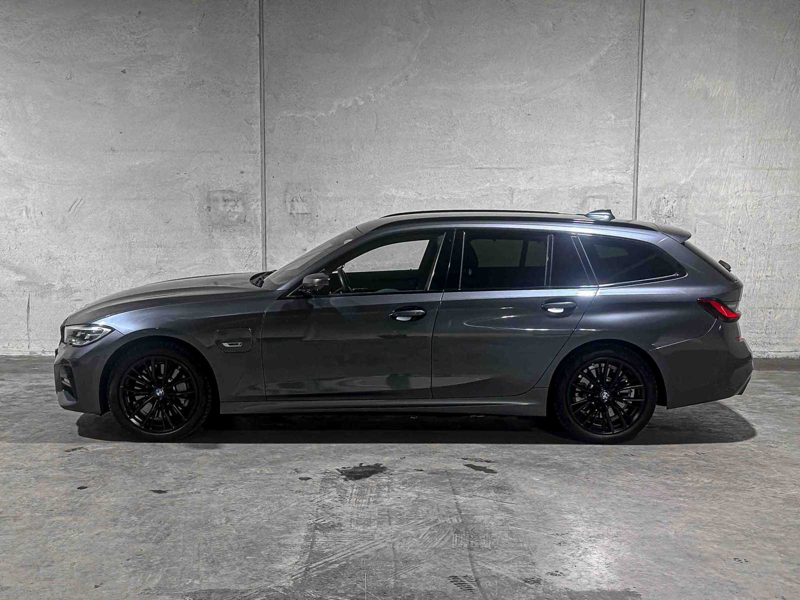 BMW 330e Touring M-Sport Business Edition Plus 184hp 2022 3-series G21, X-990-TH 