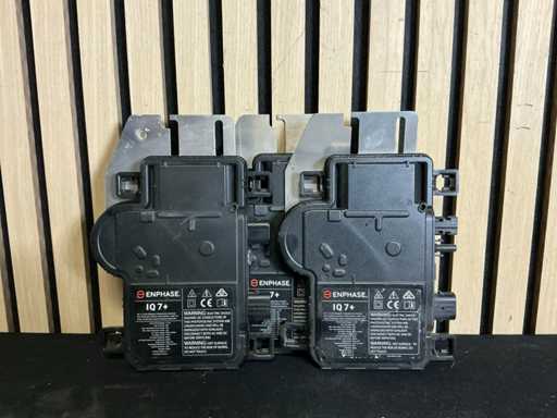 Enphase IQ7+ Mikro-Wechselrichter (4x)