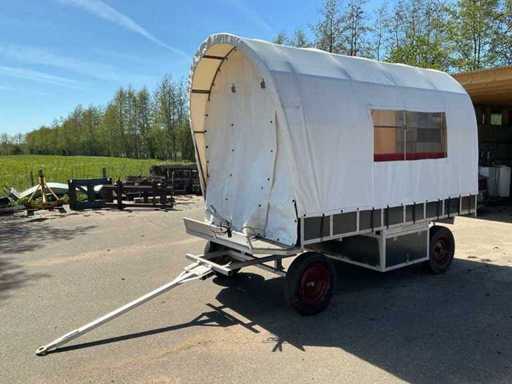 Covered wagon