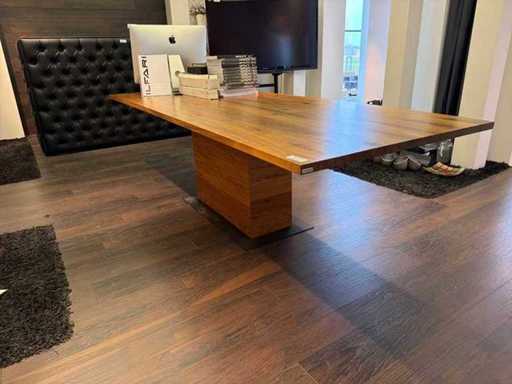 Bert Plantagie Konferenztisch (Walnuss)