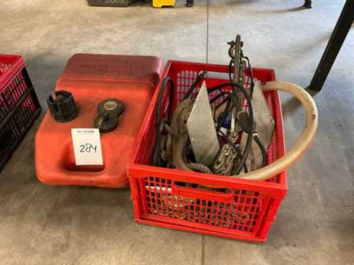 Serbatoio carburante e ancora