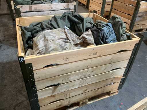Various NL Army Clothing