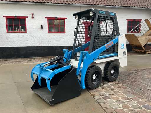 Toyota SDK3 Skid Steer Loader