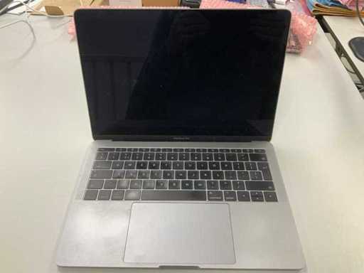 Apple A1708 MacBook Pro FMI z 13-calowym