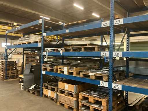 Batch of metal measuring pieces