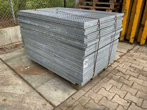Stalowa podłoga z listwami 1400x880mm (27x)