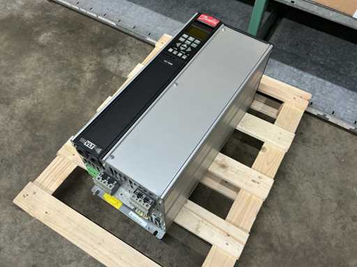 DANFOSS VLT 5000 175Z4117 Przetwornik częstotliwości 27kVA