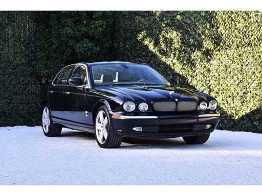 2006 Jaguar XJR Saloon 4.2L V8 VAT Car 