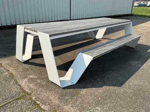 Extremis Hopper Picnic Table 8-person (Part of combilot 112)
