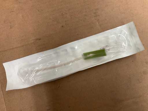 Set Icumedical Ext 2025 cu luer rotativ cu clemă (2700x)