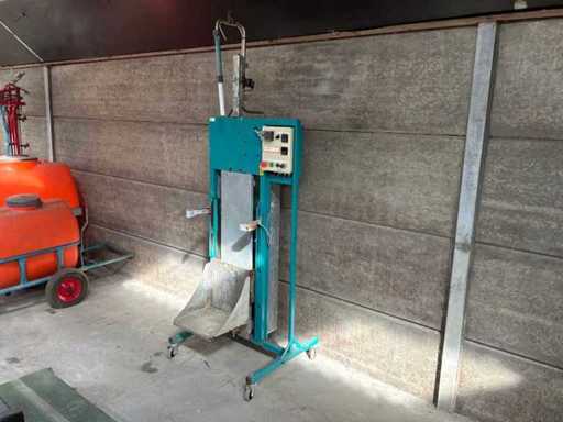 Berg Product Bucket Filler