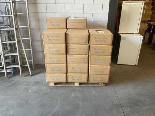 32 Boxen flexibler Schlauch 50 Meter