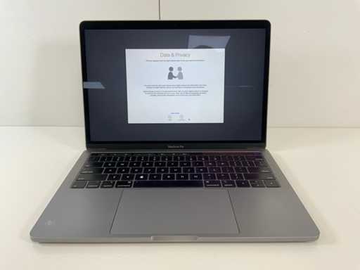 Apple MacBook Pro 13,3", Core™ i7 8. generacji, 16 GB RAM, laptop NVMe 500 GB