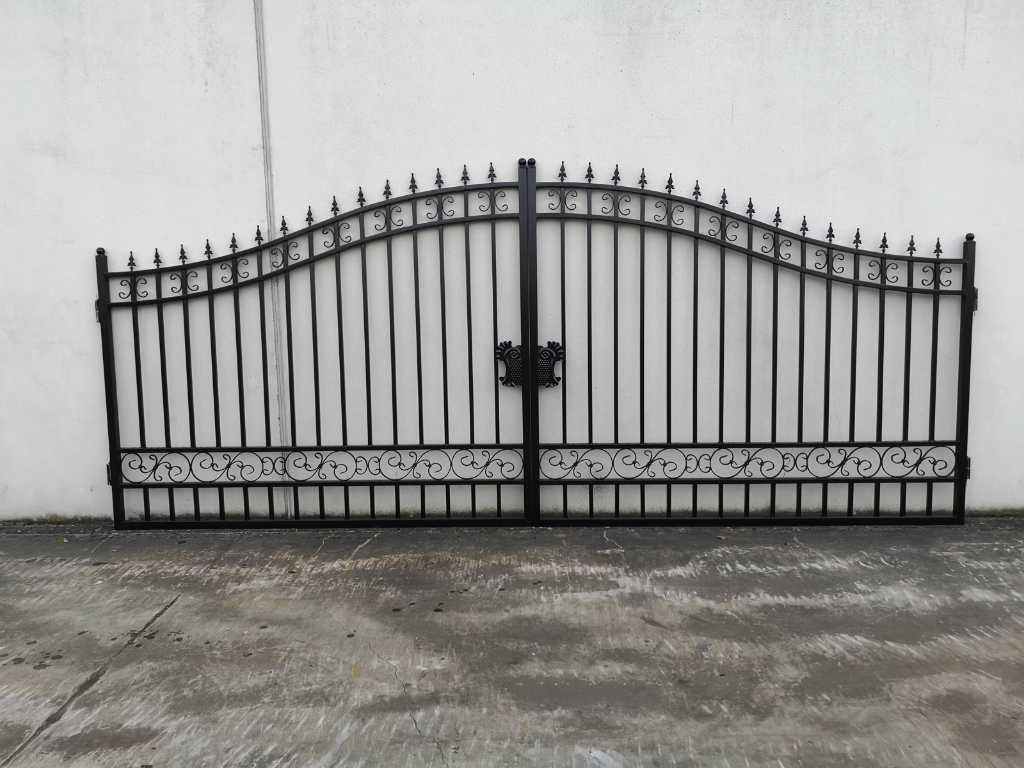 18ft plain design gate