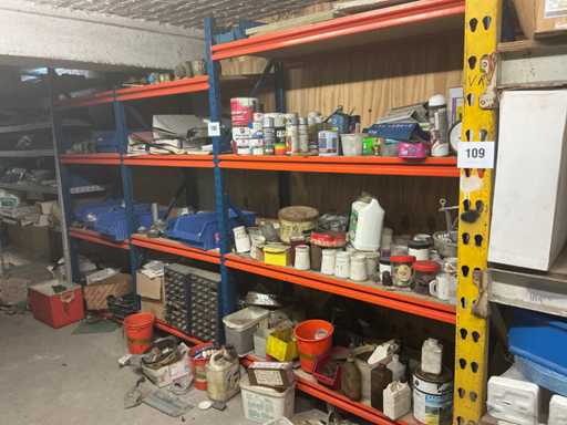 Legbordstelling met inhoud