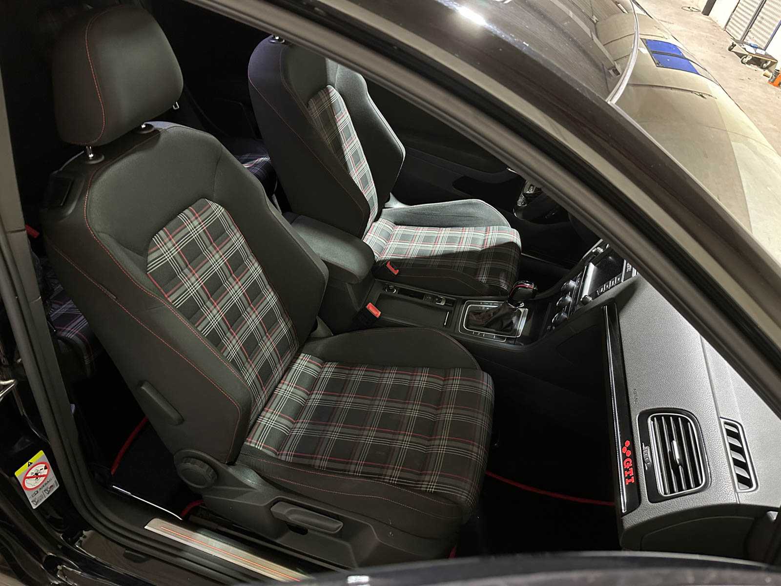 Volkswagen Golf GTI Performance (VII / MK7 / Golf 7) 396pk 2014