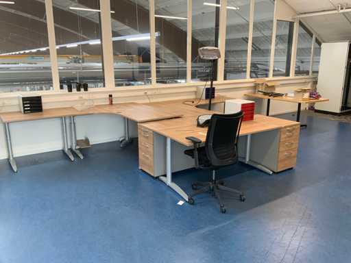 Komplettes Büroinventar