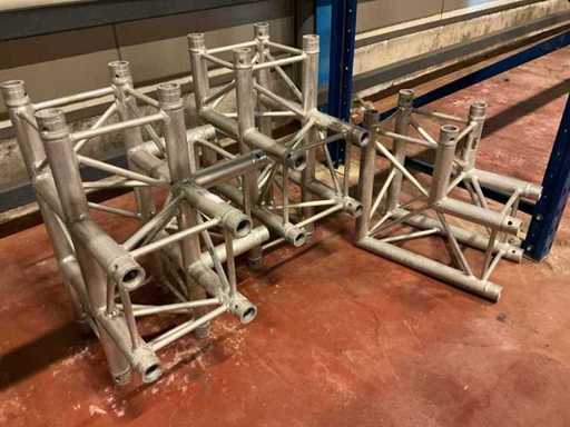 Various H30V Prolyte corner trusses (3x)