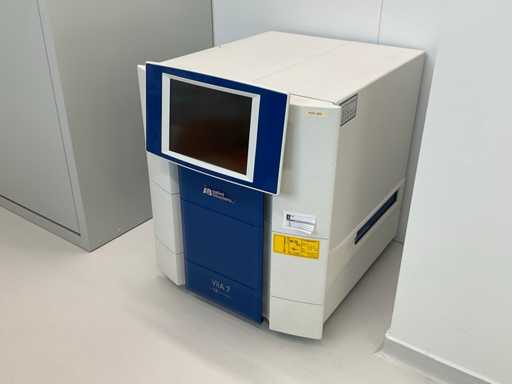 Applied Biosytems ViiA 7 PCR system with Autosampler