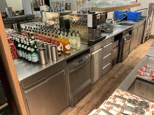 Lavello e tavolo da lavoro in acciaio inox (C)