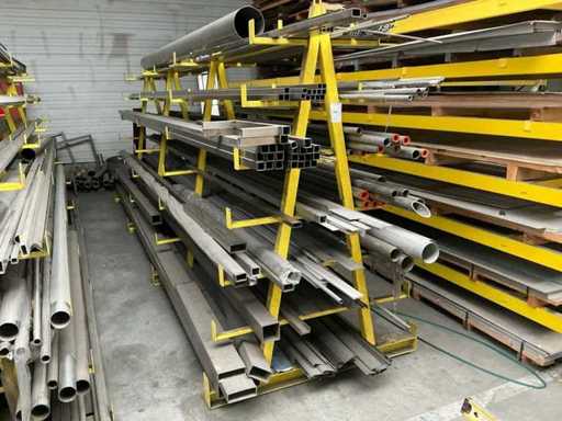 Parti diverse metaalvoorraad