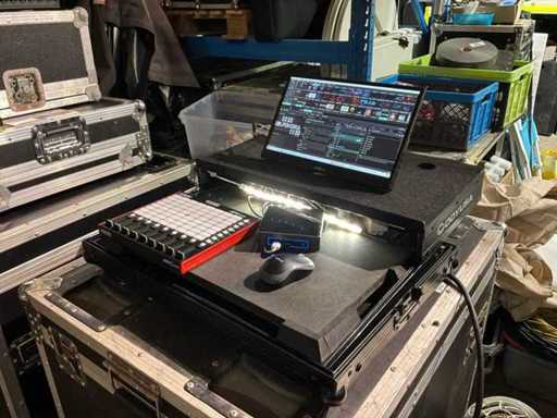 INTEL NUC Ordinateur portable