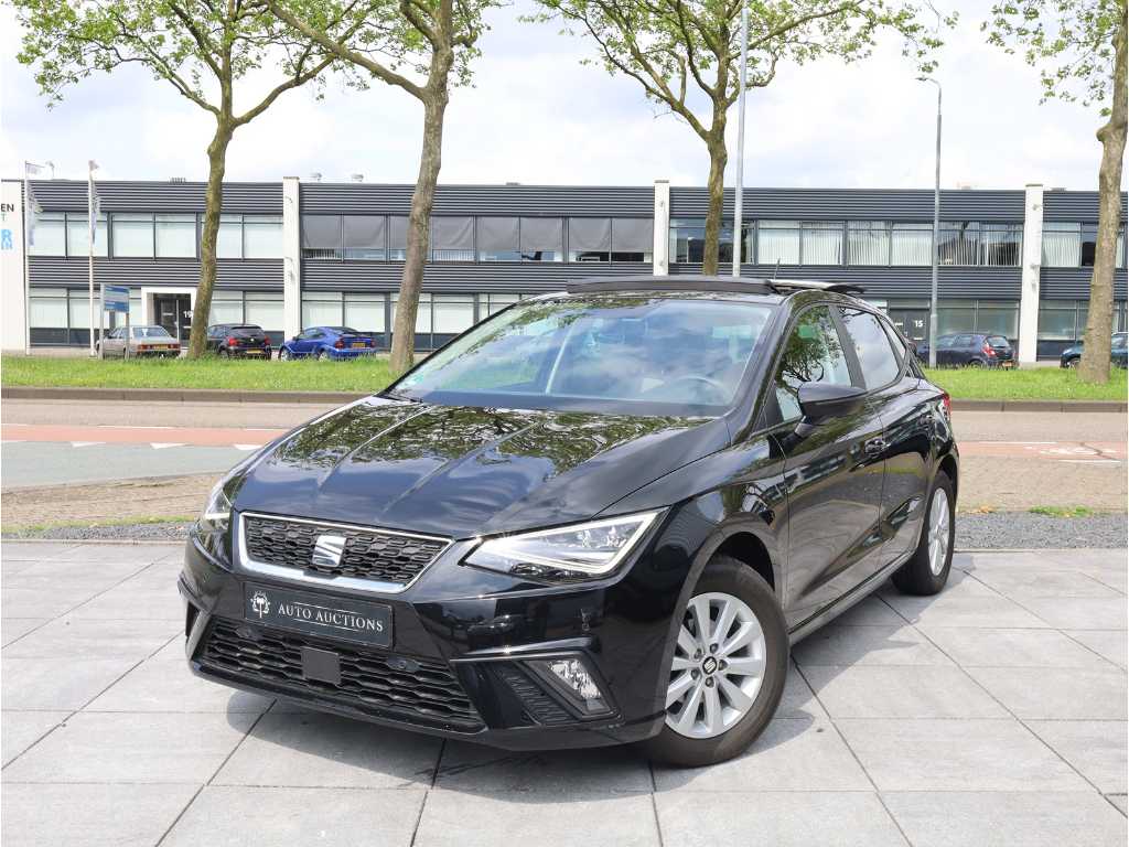 Seat Ibiza Style 2020 Panoramadak Achteruitrijcamera Stoelverwarming Navi Carplay/Android LED DAB