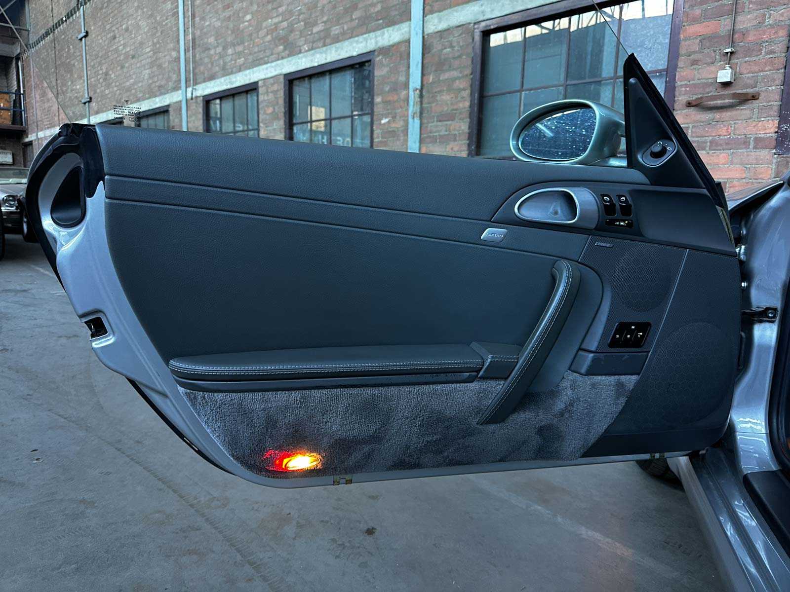 Porsche 911 Carrera Cabriolet 3.6 997 Sport-Chrono 325pk 2006 Youngtimer